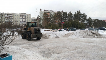 Механизированная уборка дворов с вывозом снежной массы.